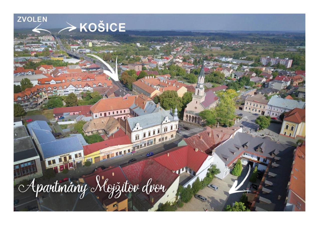 Apartmany Mojzitov Dvor Lučenec エクステリア 写真